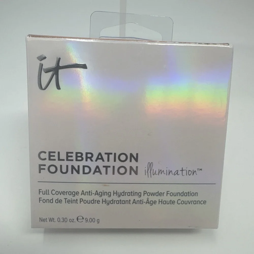 It Cosmetics Celebration Foundation Illumination Hydrating Powder 0.30 oz RICH